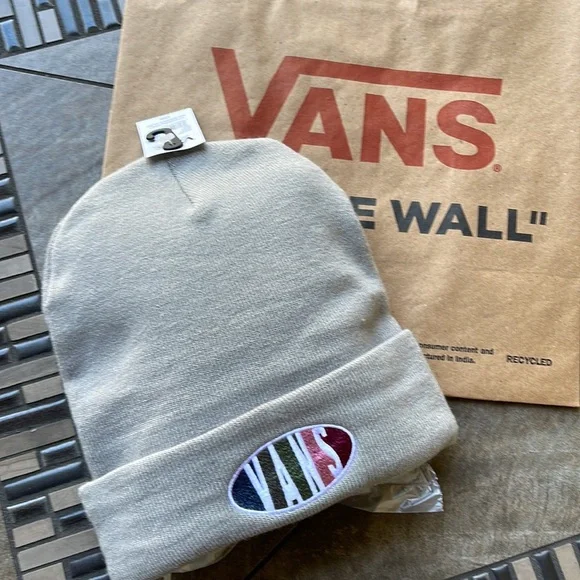 Vans WM Breakin Curf Grey Beanie Skateboarding Hat Women & Men VN0A5GUV85T - Picture 8 of 16